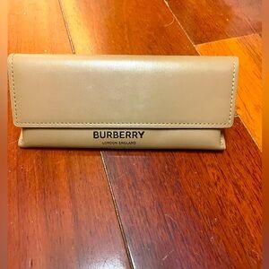 Burberry Case